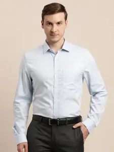 Turtle Men Solid Spread Collar Formal Shirts