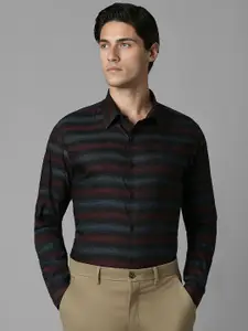 Louis Philippe Sport Men Horizontal Stripes Slim Fit Casual Shirt