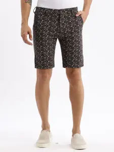 SHOWOFF Men Geometric Printed Slim Fit Low-Rise Shorts
