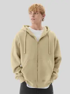 Maniac Men Solid Hooded Neck Full Sleeve Sweatshirt