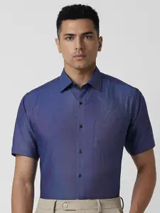 Van Heusen Men Textured Spread Collar Cotton Party Shirt
