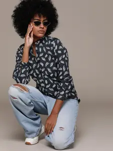 Roadster Printed Band Collar Cotton Cambric Casual Shirt