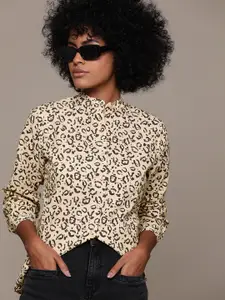 Roadster Animal Printed Cotton Cambric Casual Shirt