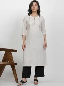 W Geometric Yoke Design Thread Work Kurta