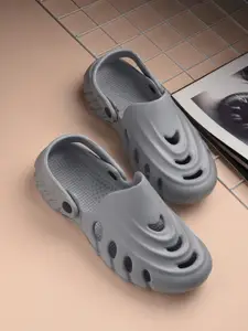 HRX by Hrithik Roshan Men Grey Textured Croslite Clogs