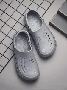 HRX by Hrithik Roshan Men Grey Textured Croslite Clogs