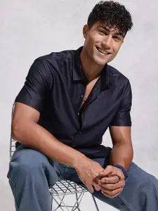 WROGN Men Solid Casual Shirt