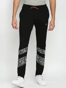 FiTZ Men Printed Mid Rise Joggers