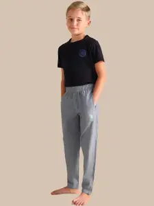 U.S. Polo Assn. Kids Boys Comfort Regular Fit Mid-Rise Cotton Trousers
