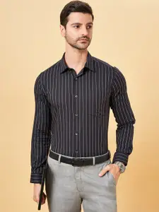 Peregrine by Pantaloons Slim Fit Cotton Striped Formal Shirt