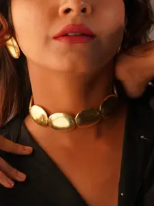 Binnis Wardrobe Gold plated Oval Shape Necklace & Earrings