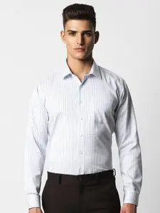 Van Heusen Spread Collar Long Sleeves Slim Fit Cotton Striped Formal Shirt