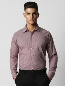 Van Heusen Spread Collar Long Sleeves Slim Fit Cotton Checked Formal Shirt