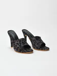SCENTRA Printed Party Wedge Sandals with Bows