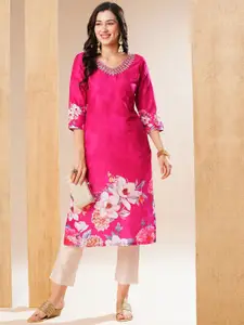 Globus Floral Embroidered V-Neck Straight Kurta