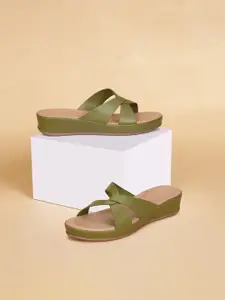 Forever Glam by Pantaloons Textured Open Toe Flats