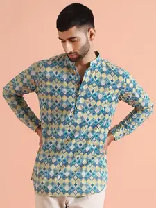 KISAH Men Geometric Printed Mandarin Collar Short Kurta