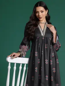 Sangria Indie Floral Print V-Neck Ethnic Empire Dress