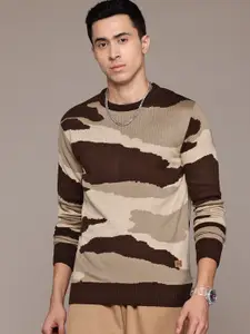 The Roadster Lifestyle Co. Abstract Design Acrylic Pullover