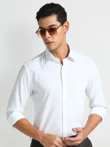 Arrow Slim Fit Spread Collar Opaque Cotton Formal Shirt