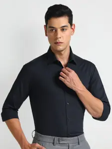 Arrow Cotton Spread Collar Long Sleeves Slim Fit Formal Shirt