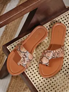 Vishudh Textured One Toe Flats