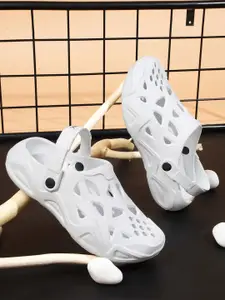 HRX by Hrithik Roshan Men Self Design Clogs