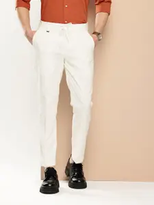 INVICTUS Men Slim Fit Pleated Trousers