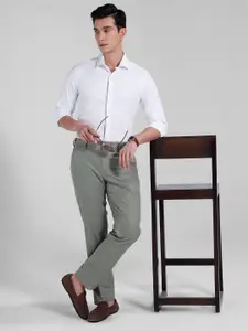 INVICTUS Self Vertical Stripes Formal Shirt