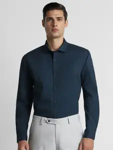 Peter England Micro Checked Super Slim Fit Formal Shirt