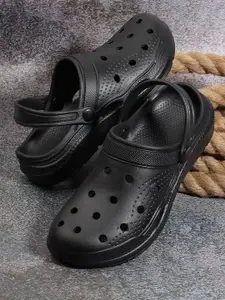 The Roadster Lifestyle Co. Men Self Design Clogs