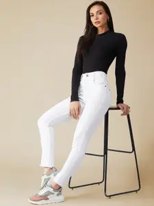 The Roadster Lifestyle Co. Query Existing White Women Low Distress Skinny-Fit Crop Jeans