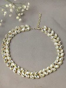 OOMPH Kundan Studded Necklace