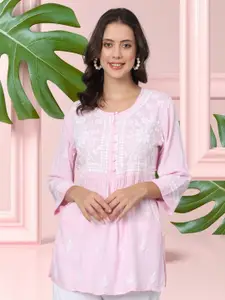 PARAMOUNT CHIKAN Women Embroidered Lucknowi Chikankari Rayon Kurti