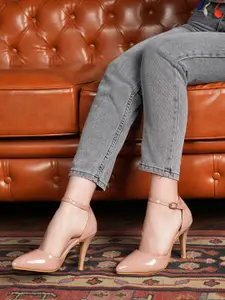 DressBerry Nude-Coloured Pointed Toe Slim Heeled Pumps