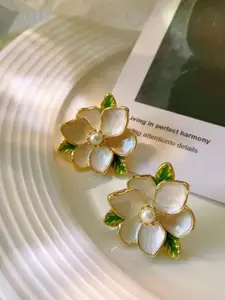 ISHKAARA Floral Gold-Plated Studs Earrings