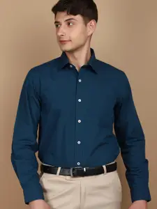 V-Mart Long Sleeves Spread Collar Cotton Opaque Formal Shirt