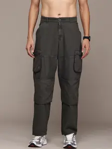 The Roadster Lifestyle Co. Men Pure Cotton Relaxed Fit Cargo Trousers