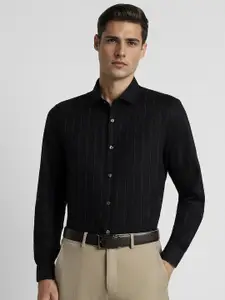 Peter England Elite Slim Fit Spread Collar Checked Cotton Formal Shirt