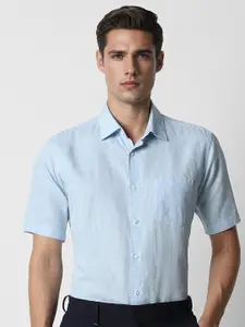 Van Heusen Spread Collar Textured Formal Shirt