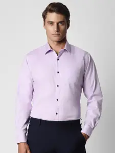 Van Heusen Spread Collar Opaque Cotton Formal Shirt
