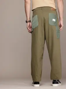 The Roadster Life Co. Men Baggy Fit Pure Cotton Chinos Trousers