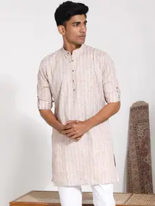 VASTRAMAY Geometric Band Collar Roll-Up Sleeves Cotton Kurta