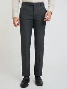Park Avenue Men Checked Formal Trousers