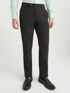 Park Avenue Men Checked Formal Trousers