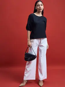 all about you Extended Sleeves Top