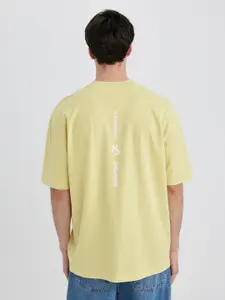 DeFacto Men Typography Printed Raw Edge T-shirt