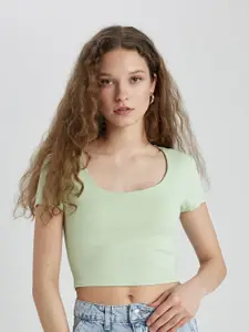 DeFacto Women Solid T-shirt