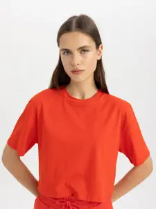 DeFacto Women Solid T-shirt