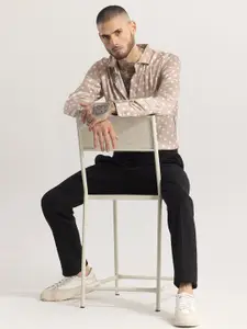 Snitch Spread Collar Long Sleeves Straight Slim Fit Graphic Printed Casual Shirt